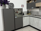 Cucina Moderna con Gola e Cappa Integrata