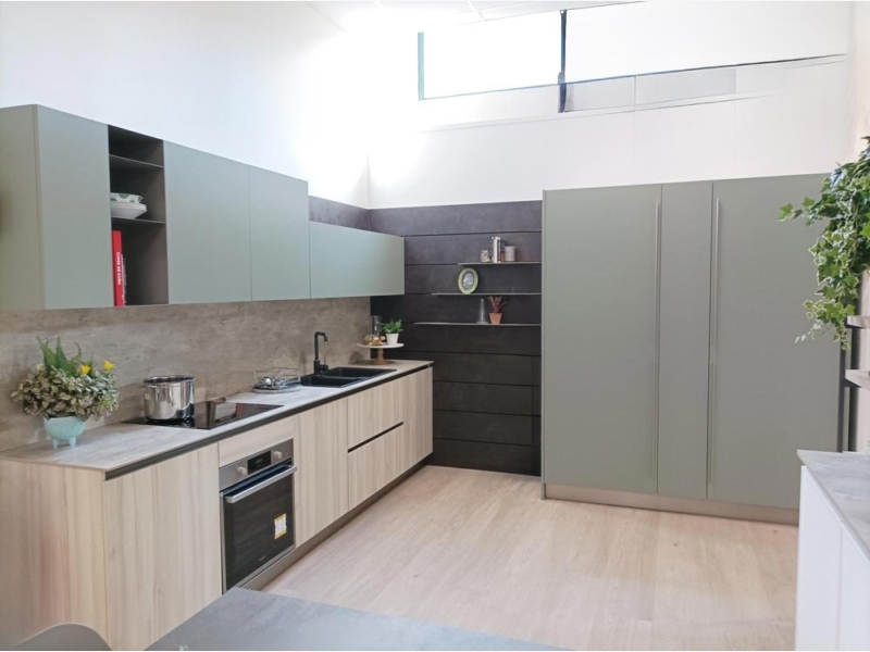 Cucina Con Gruppo Colonne