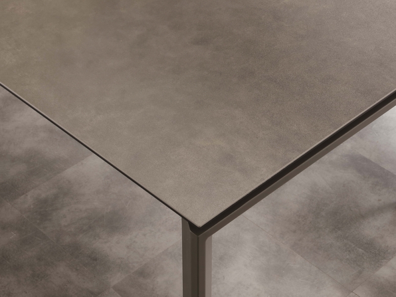 Tavolo Allungabile con Piano in Vetro Ceramica e set 4 sedie 08