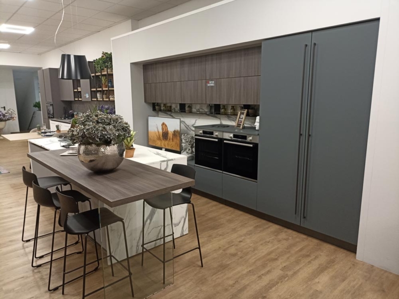 Cucina Lineare Con Isola