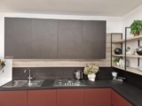 Cucina Angolare con Gola e Libreria Sospesa