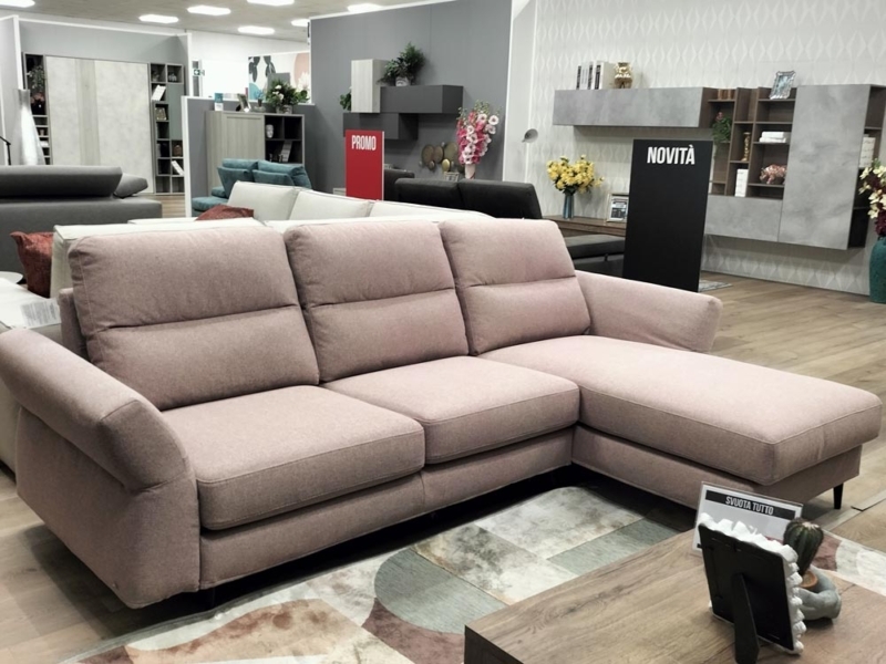 Divano Relax con Chaise Longue: Design e Comfort a 360°