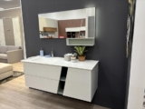 Mobile Bagno Sospeso Con Elemento A Giorno