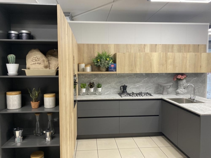 Cucina Angolare Con Penisola
