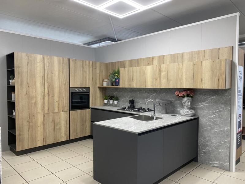 Cucina Angolare Con Penisola