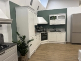 Cucina Classica Angolare con Maniglie