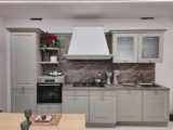 Cucina Classica con Anta a Telaio in Frassino Decapé