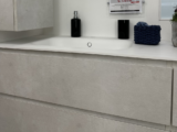 Bagno Sospeso Con Specchiera E Pensile A Colonna