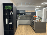 Cucina Angolare Con Penisola e Maniglia Riga