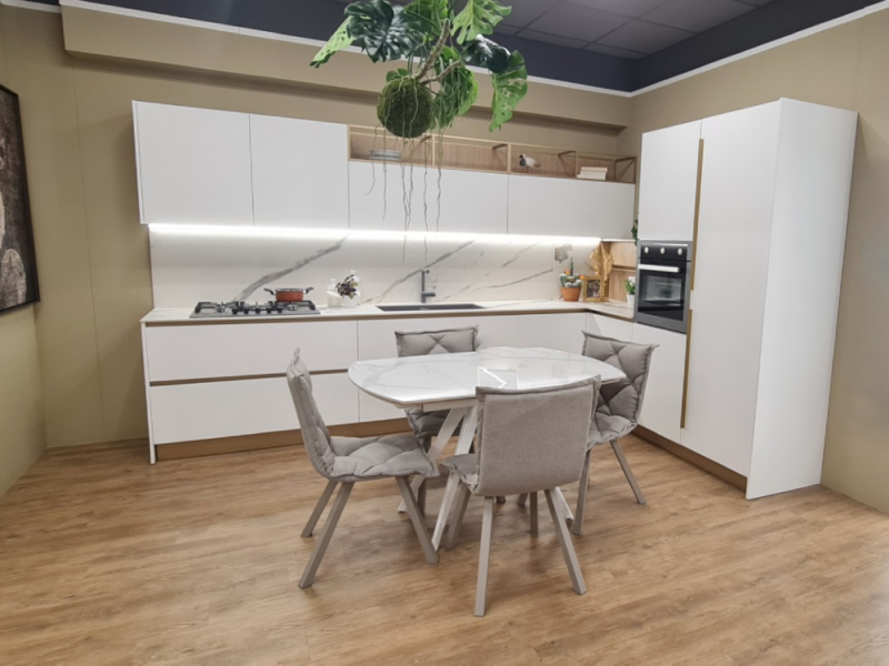 Cucina Angolare con Gola Retta