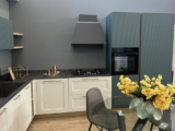 Cucina con Colonne ad Angolo