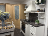 Cucina con Dispensa Angolare