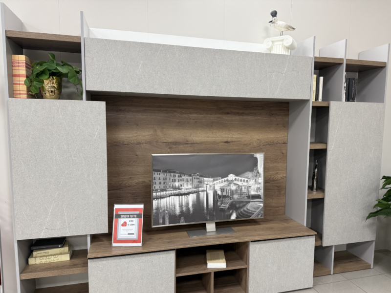 Soggiorno Libreria con Finiture Grigio Seta e Rovere