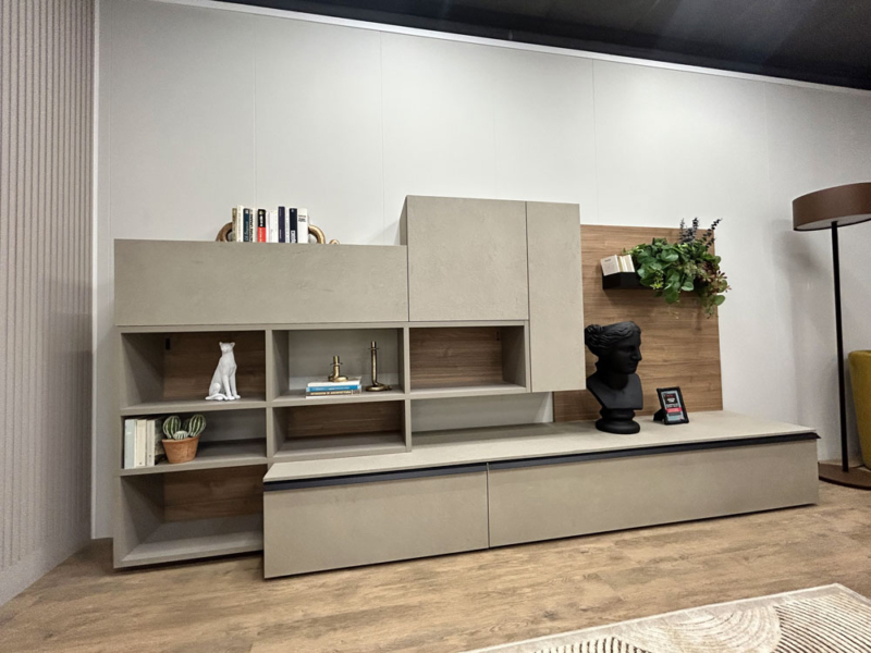 Soggiorno Moderno Con Boiserie E Fioriera