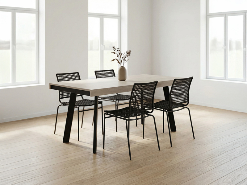 Tavolo Rovere Gessato Con 2 Allunghe E 4 Sedie