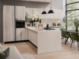 Cucina Moderna Con Colonne E Isola Angolare