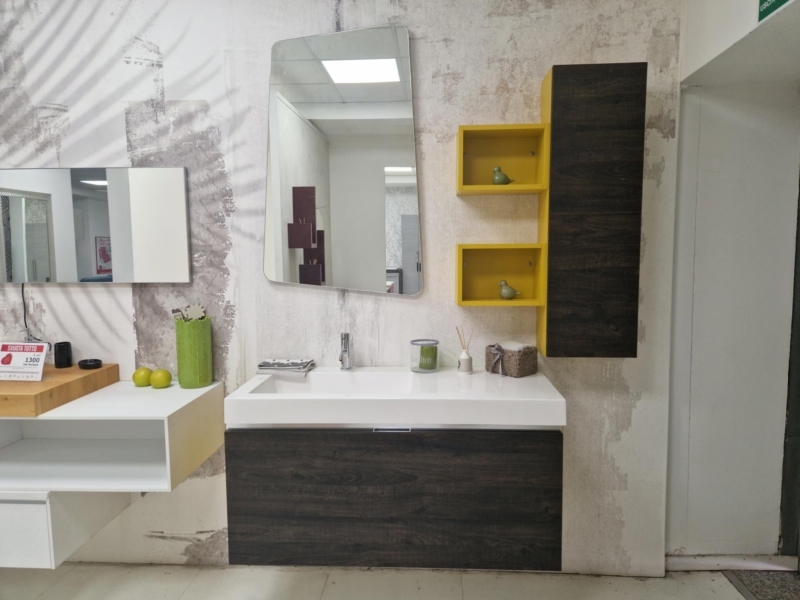 Mobile Bagno Sospeso Legno E Giallo