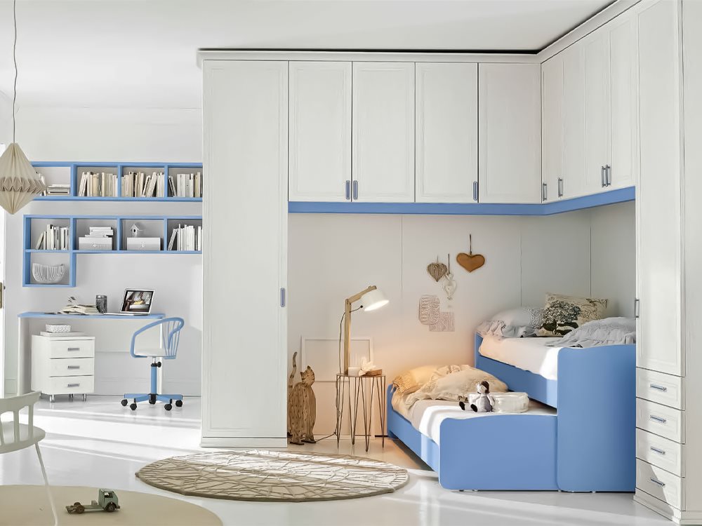 Cameretta in Stile Classico con Letto Estraibile e Angolo Studio